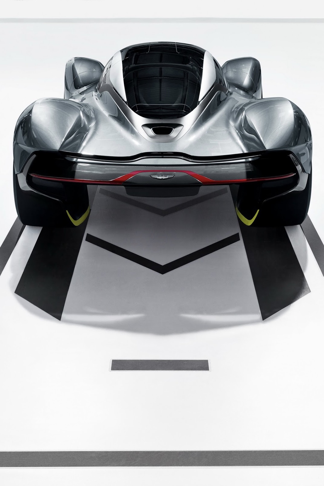 Aston Martin Considering A F1 Engine For 2021