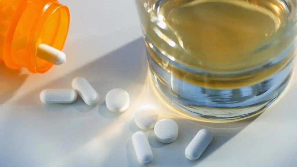 Compatibility: "fluconazole" and alcohol. is it worth the risk?