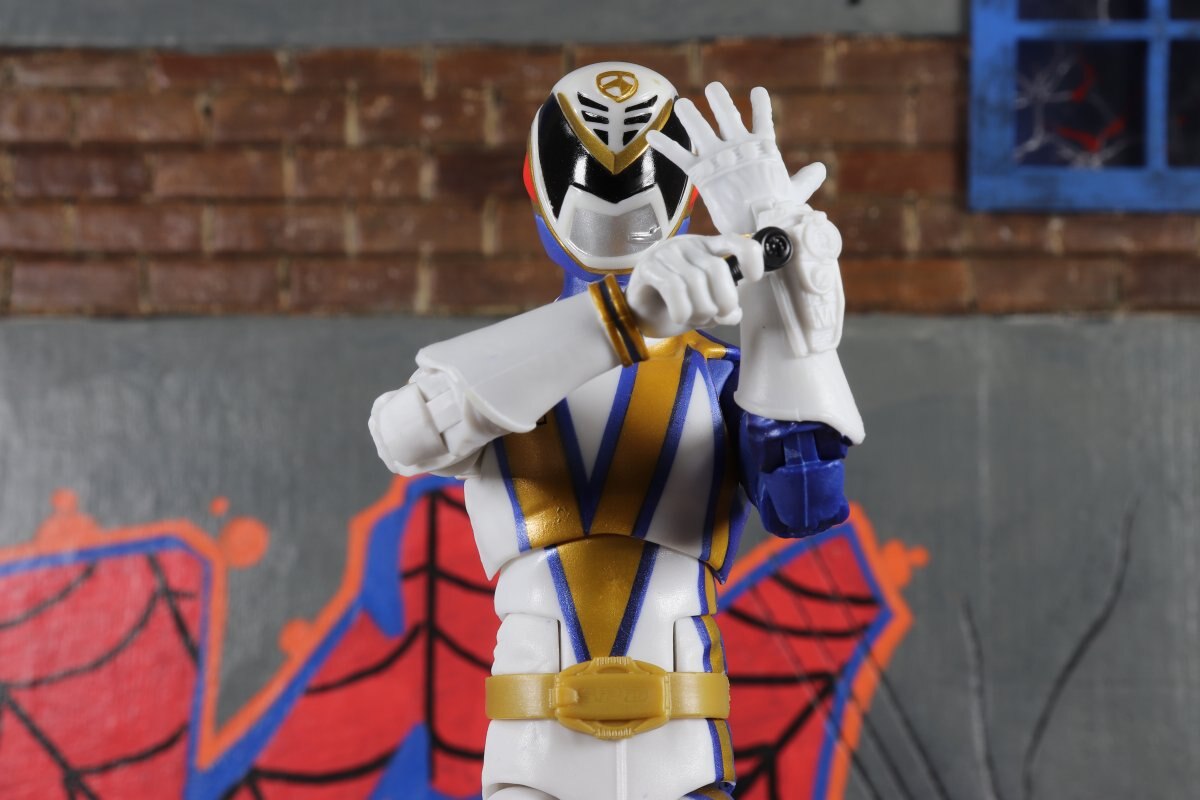 Power rangers lightning collection s.p.d. Power Rangers 6 Lightning Collection Amazon Exclusive S P D Omega Ranger And Uniforce Cycle Vehicle Video Review And Images