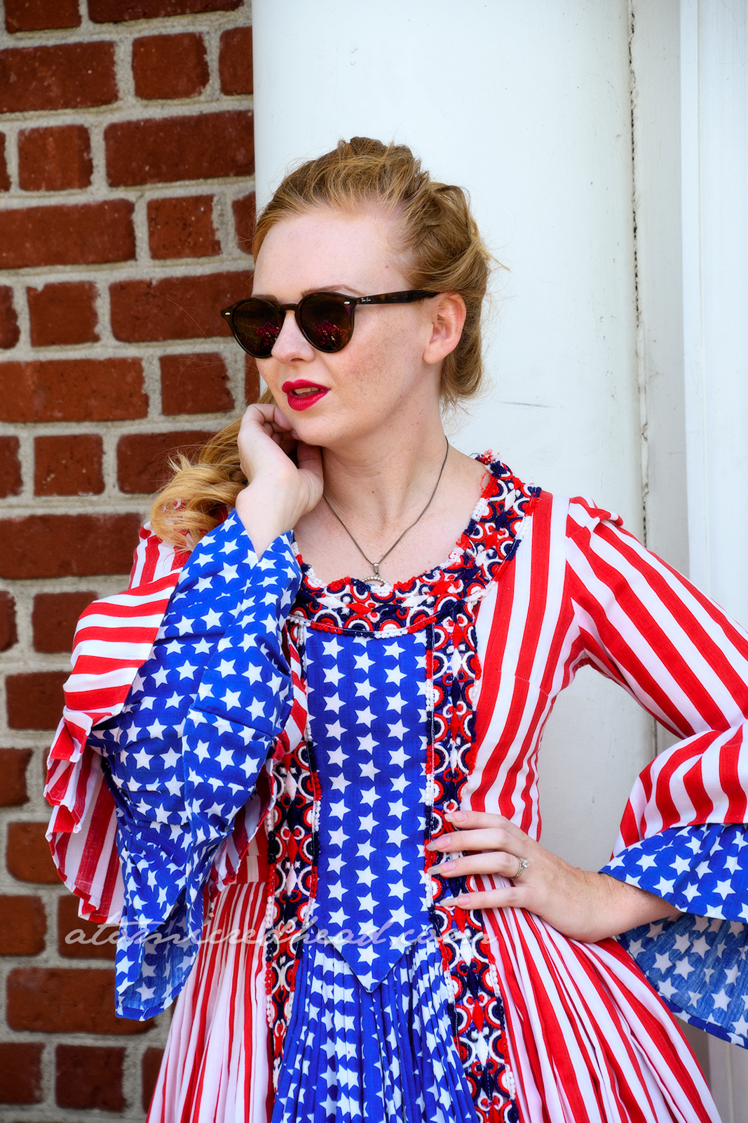 Star Spangled Gal Atomic Redhead - Download High Quality Sunset Image | Mobile