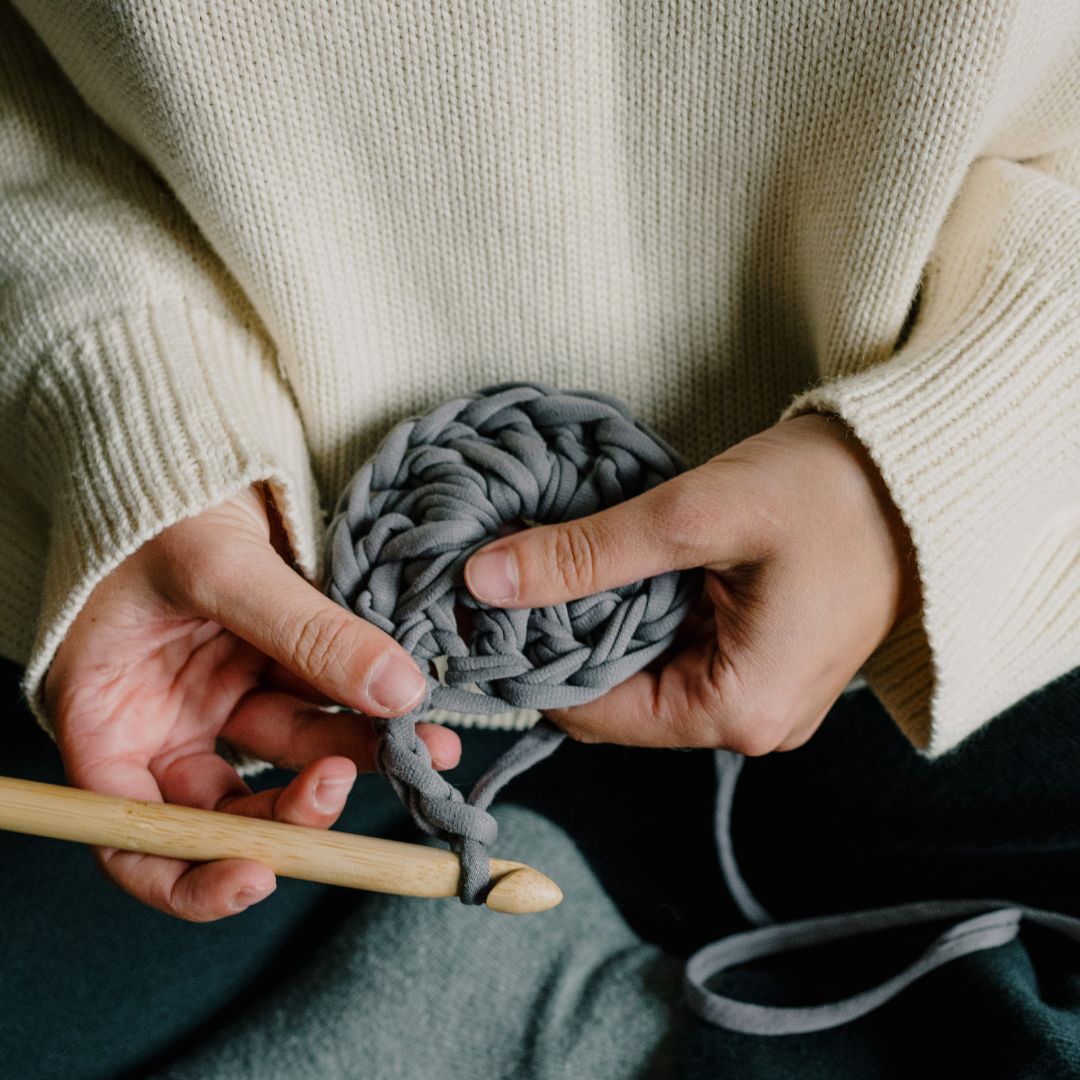 Can you take crochet hooks on american airlines flights?