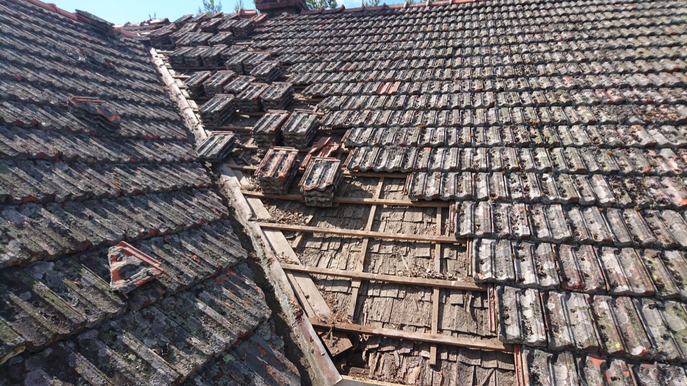 Hausnummer 49 Vorbereitung Estrich Schliessen Des Daches Von Unten Grundputz