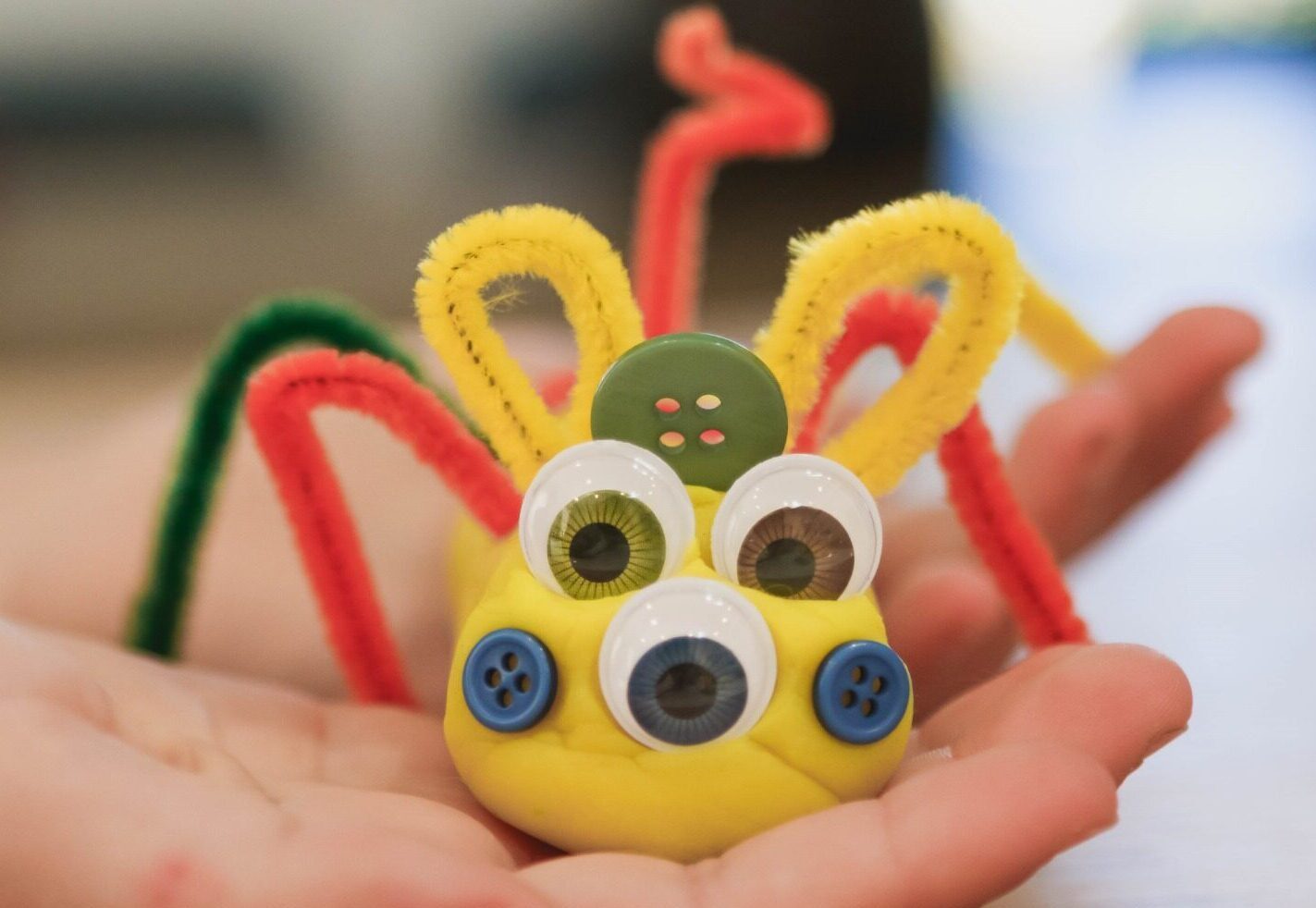 Catch A Bug Otplan Activity Idea - Premium City Background Gallery - 8K