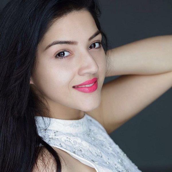 pic Age Mehreen Pirzada Movies starsunfolded