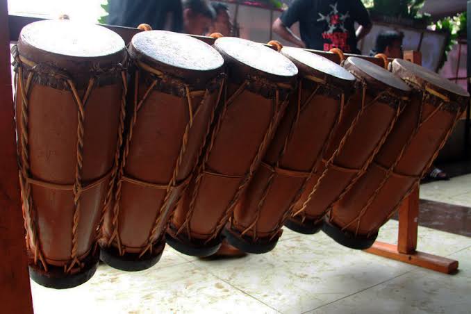 15 Alat Musik Tradisional Sumatra Utara - Tambah Pinter