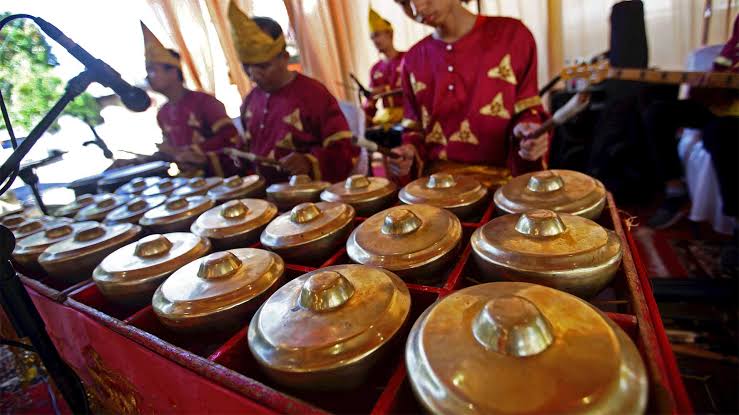 14 Alat Musik Tradisional Sumatra Barat dan Cara Memainkannya - Tambah  Pinter