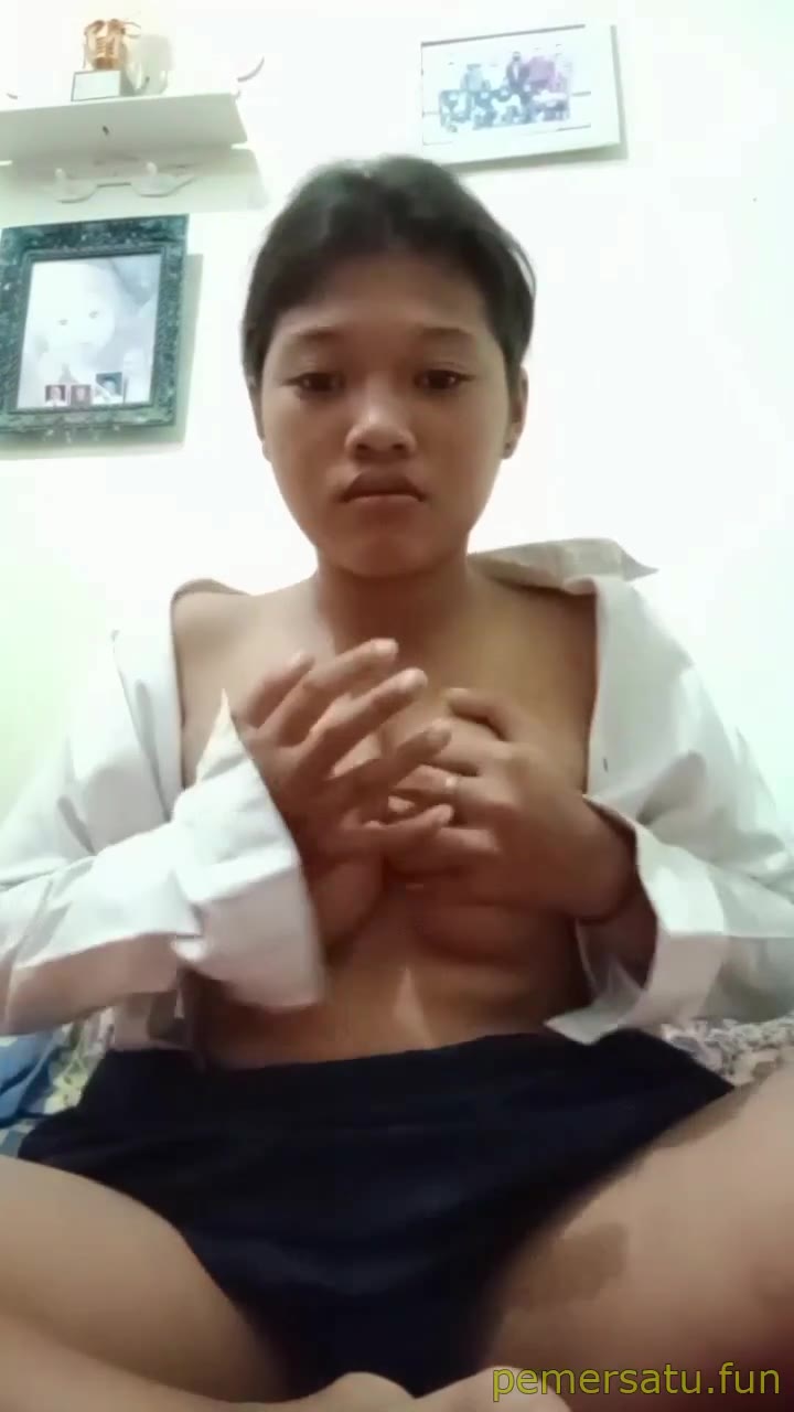 Video Viral Terbaru Koleksi 2 Vids Abg 18Yo Colok Memek Becek Pakai Timun PEMERSATUDOTFUN