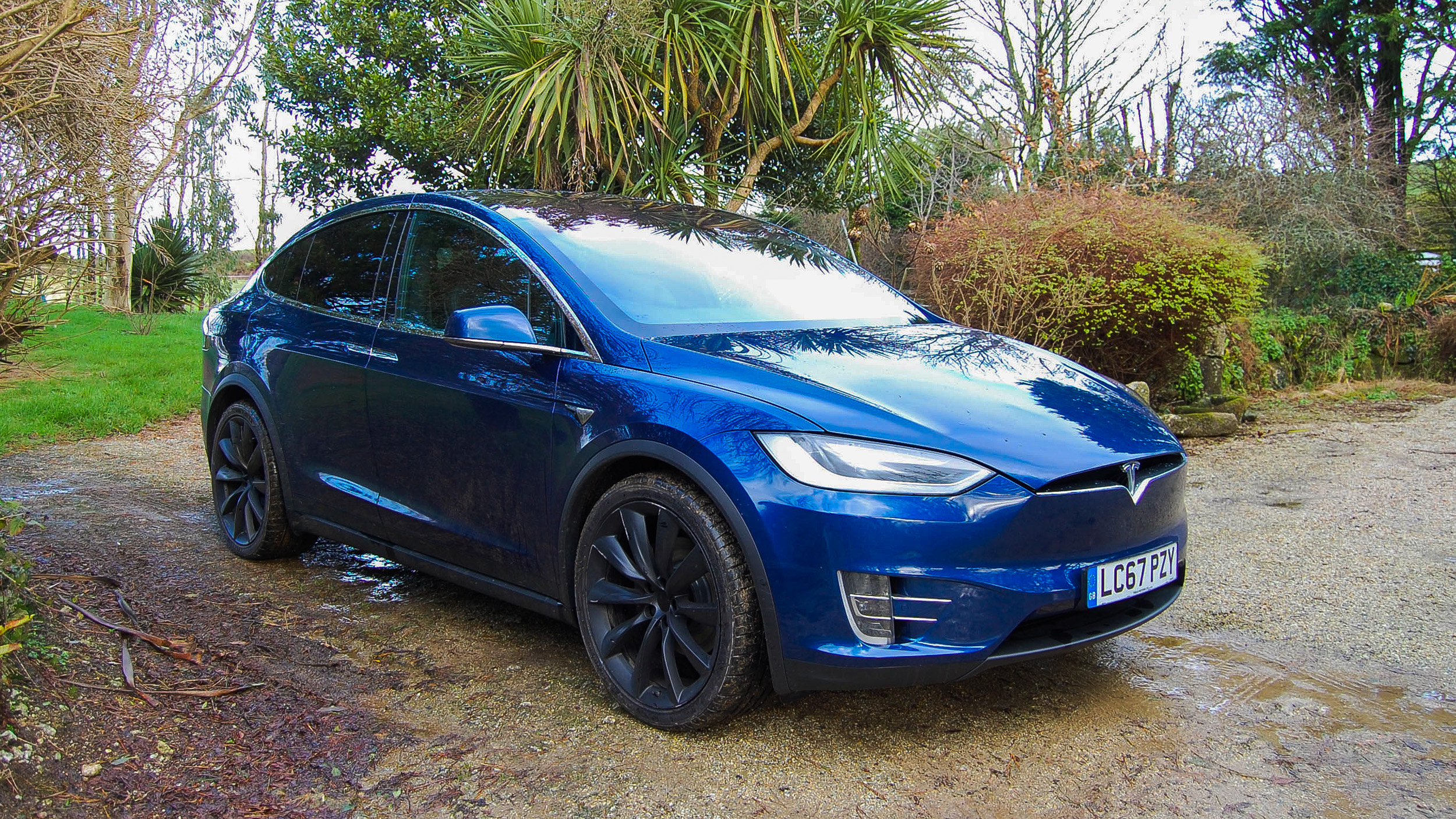 Tesla model x (2017) review: proof evs can be used for long-haul driving