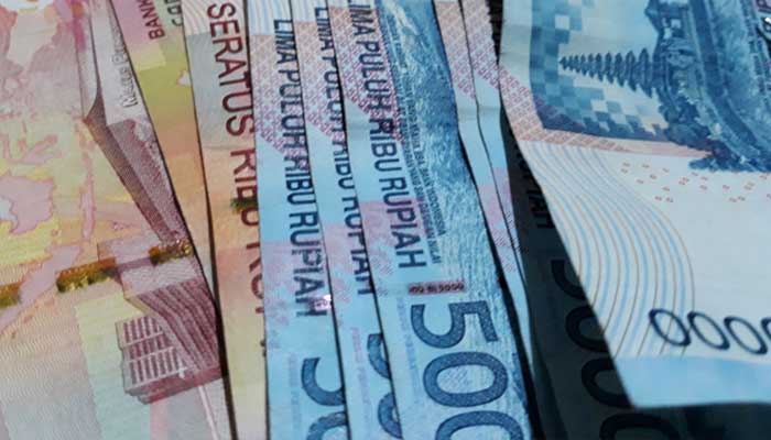 Apa Perbedaan Zakat, Infaq, Dan Sedekah? - Islampos