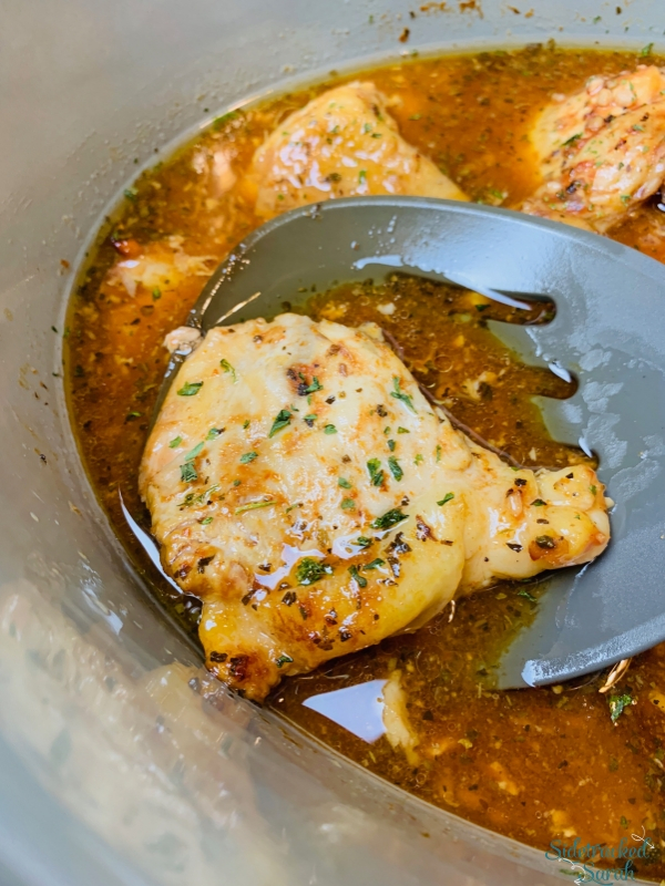 The best slow cooker chicken thighs recipe