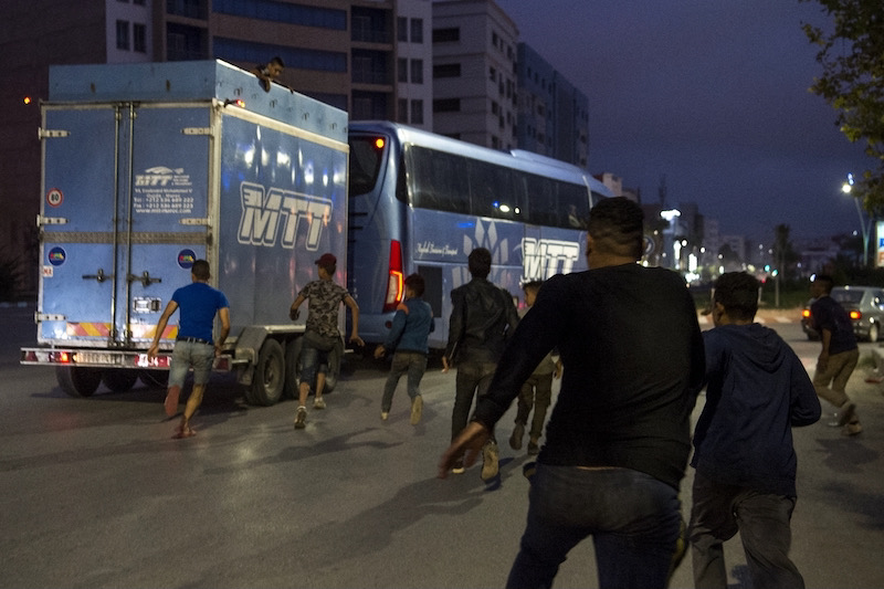 متخصصون مغاربة يوصون بحلول لانتشال الشباب من متاهات الهشاشة