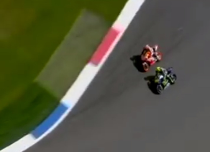 Motogp Rebutan Racing Line Di Apex Rossi Kalah Tapi Menang