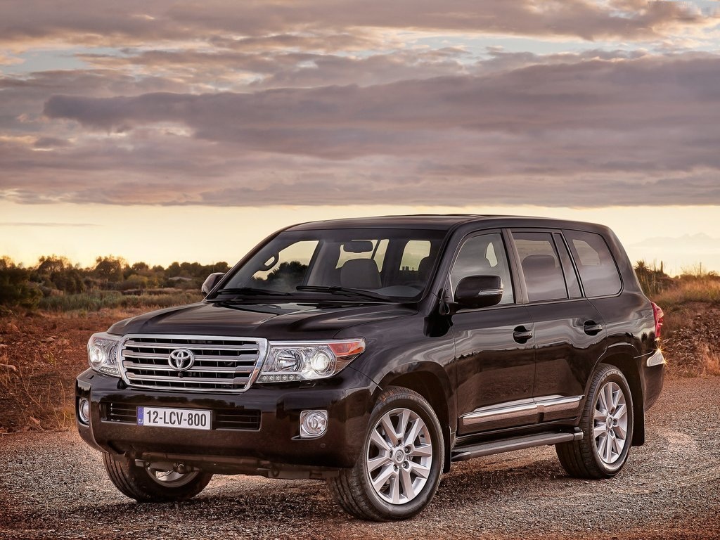 Toyota land cruiser 4x4 v8 review