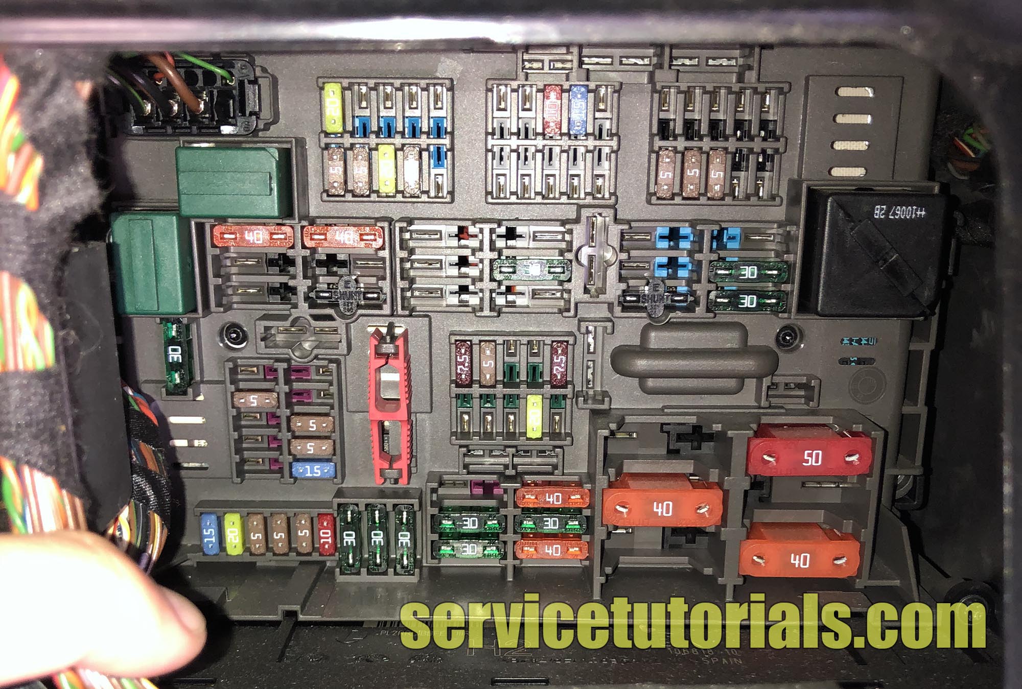 Bmw x1 fuse box (panel) location and diagram (explanation). video