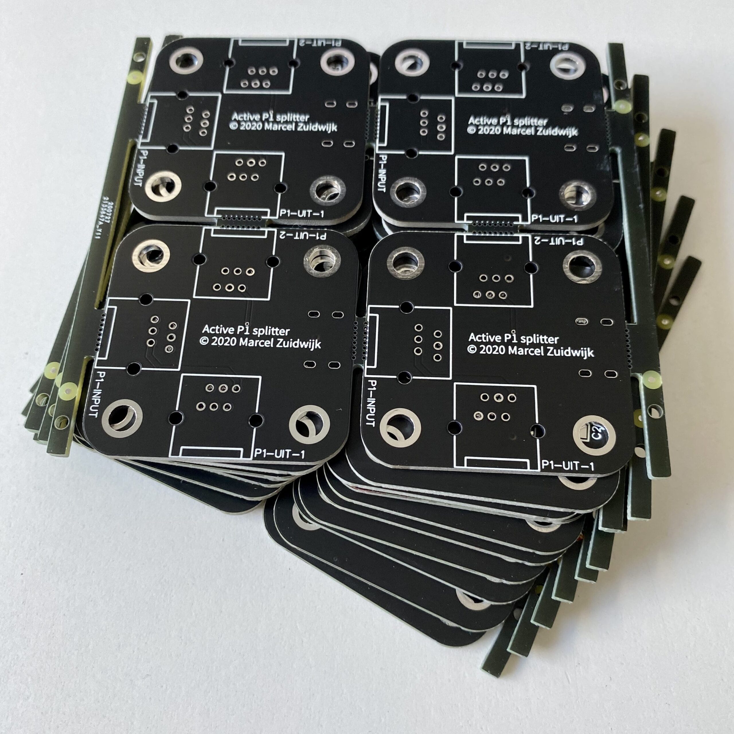 Active P1 Splitter - Ultra HD Dark Pictures for Desktop