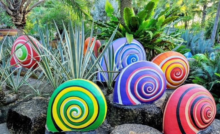 чугунки разрисованный мордочки для сада