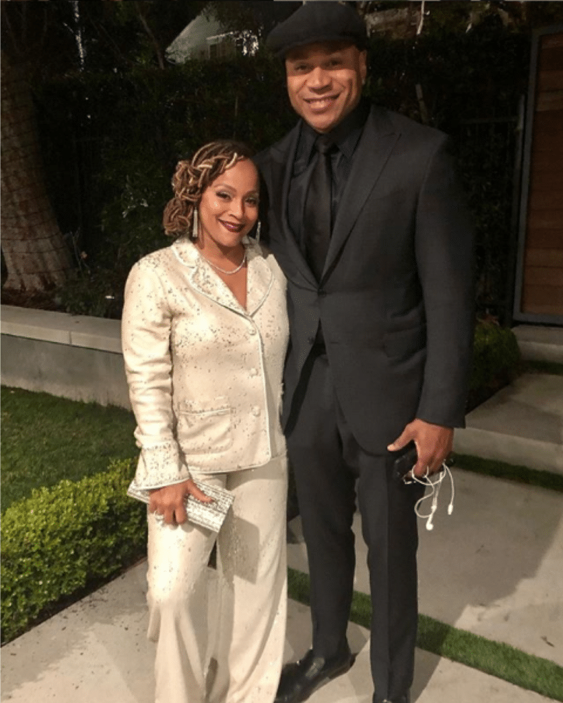 Simone Smith Ll Cool J S Wife Turns 50 Celebrates 15 Years