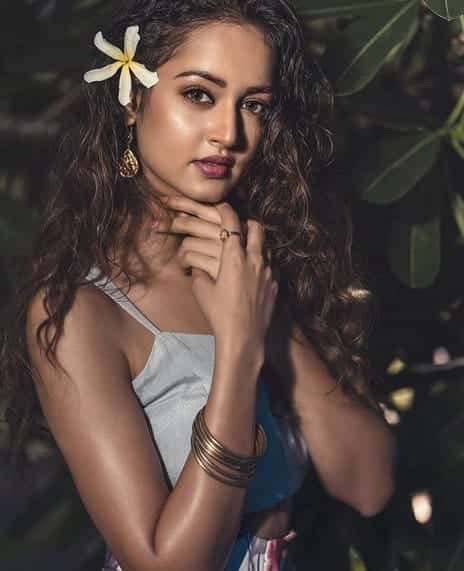 picture Shanvi Srivastava Height Weight shanvi srivastava biography wiki