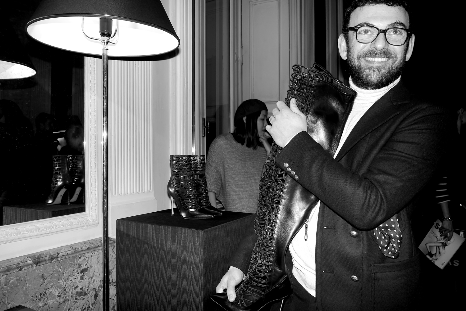 Sergio Rossi Fan Casting - Light Patterns - Elegant Mobile Collection