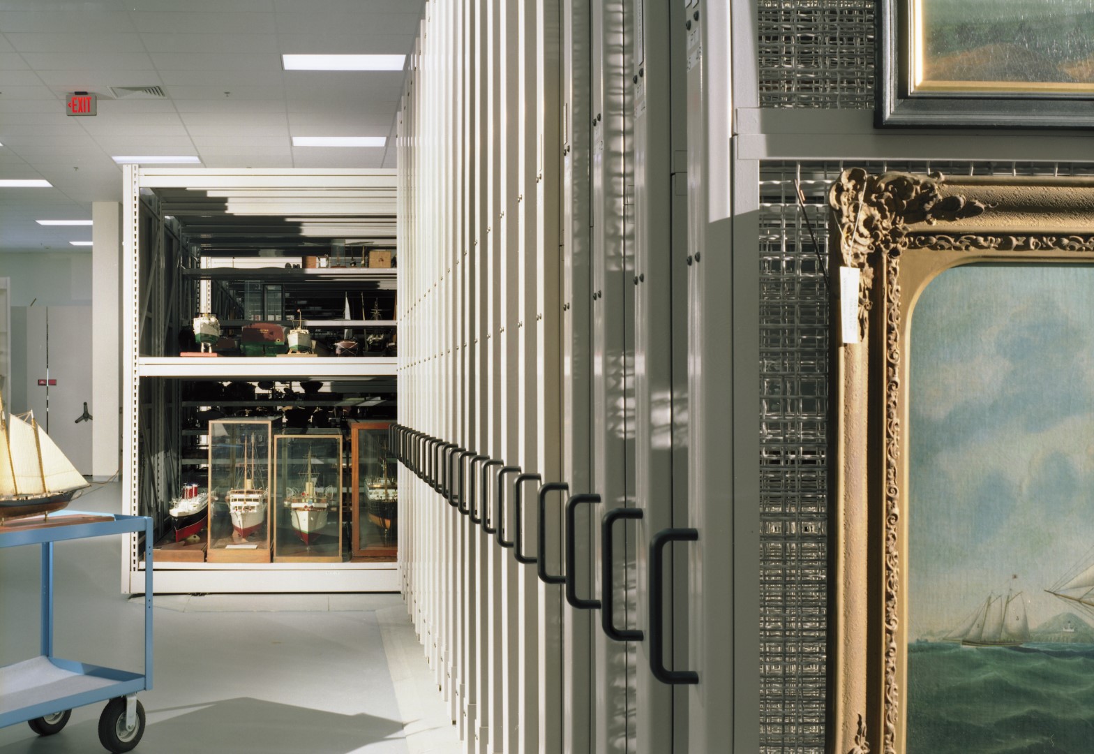 The ideal art storage rack for every home