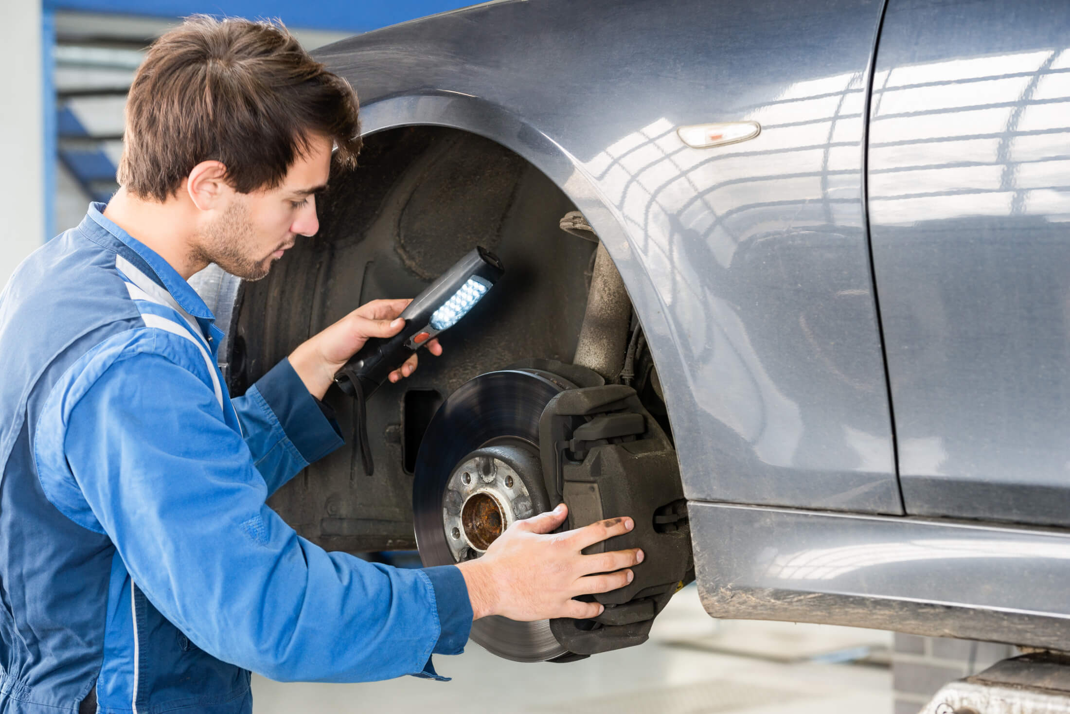 How To Tell If Your Brakes Pads And Discs Need Replacing
