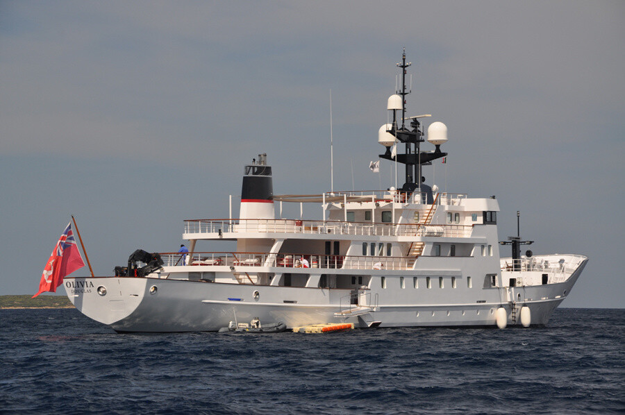 Olivia Select Yachts - High Resolution Abstract Designs for Desktop