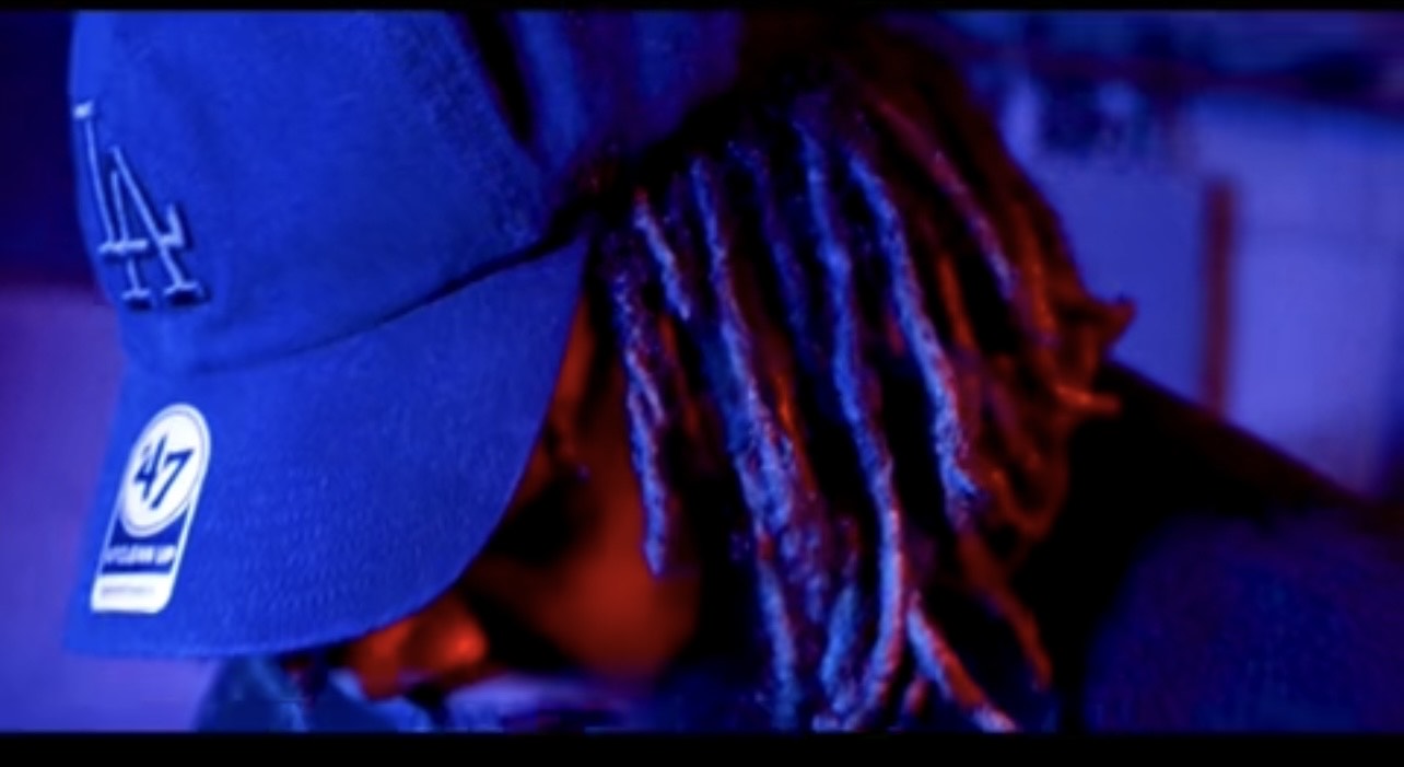 "Helly Way One Eye Open"