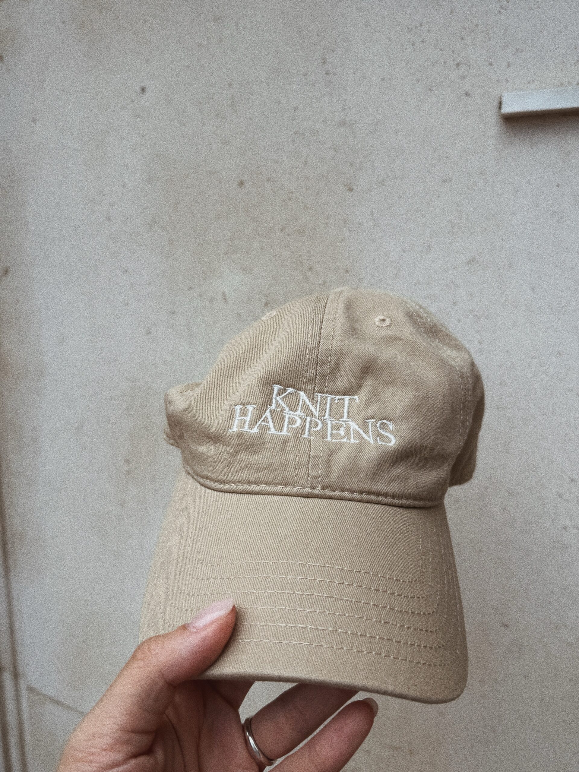 KNIT HAPPENS by Atelier February (Light Beige)
