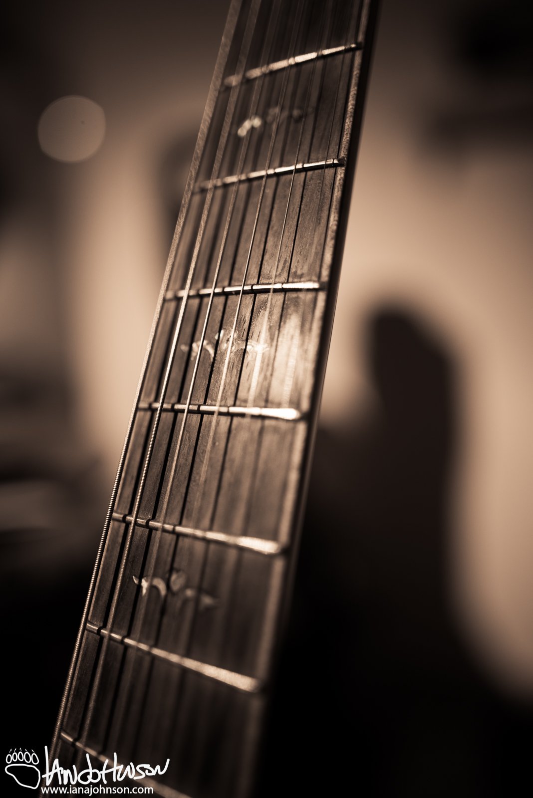 October 26th : 6 String shadows