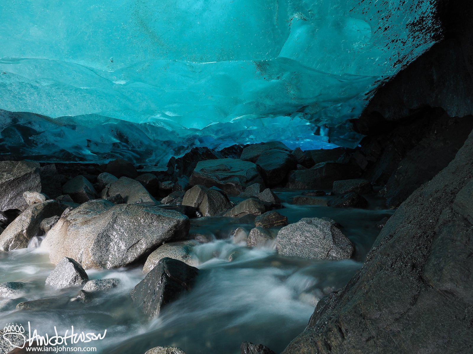 April 11th : Mendenhall Ice Caves