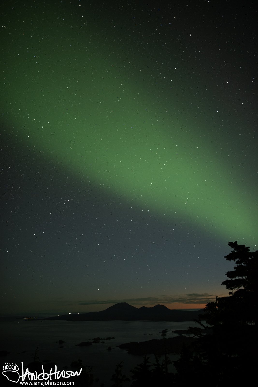 Aurora Borealis, Sitka Alaska, Harbor Mountain, Green Aurora, Purple Aurora, Ocean, Mountains
