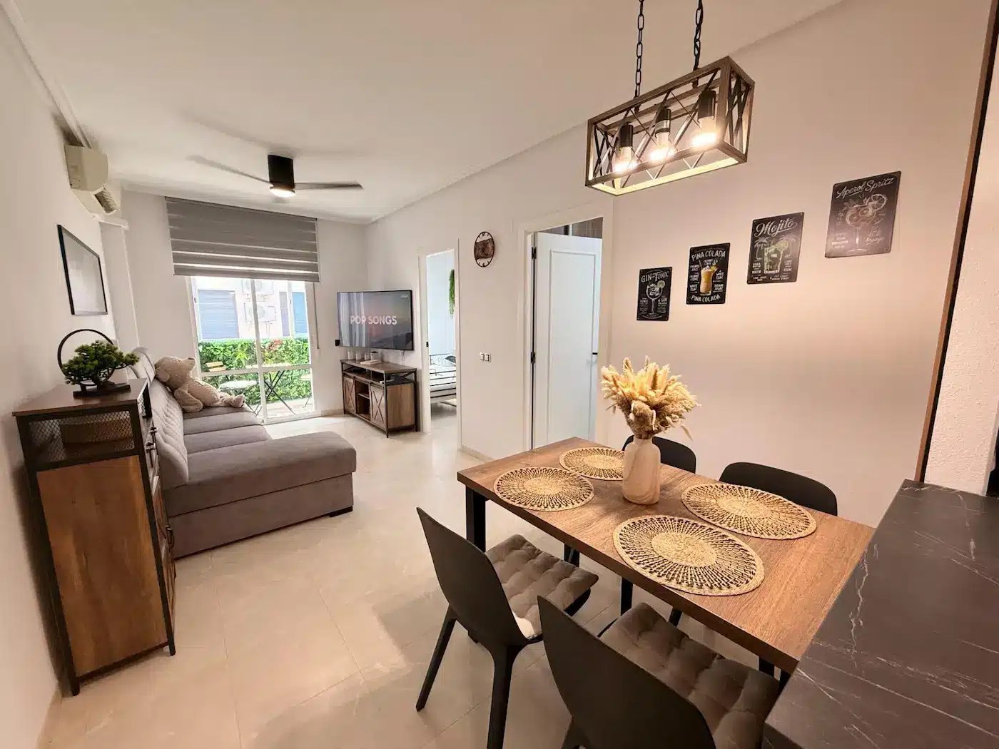 ODNOWIONY APARTAMENT W URB. Z BASENEM