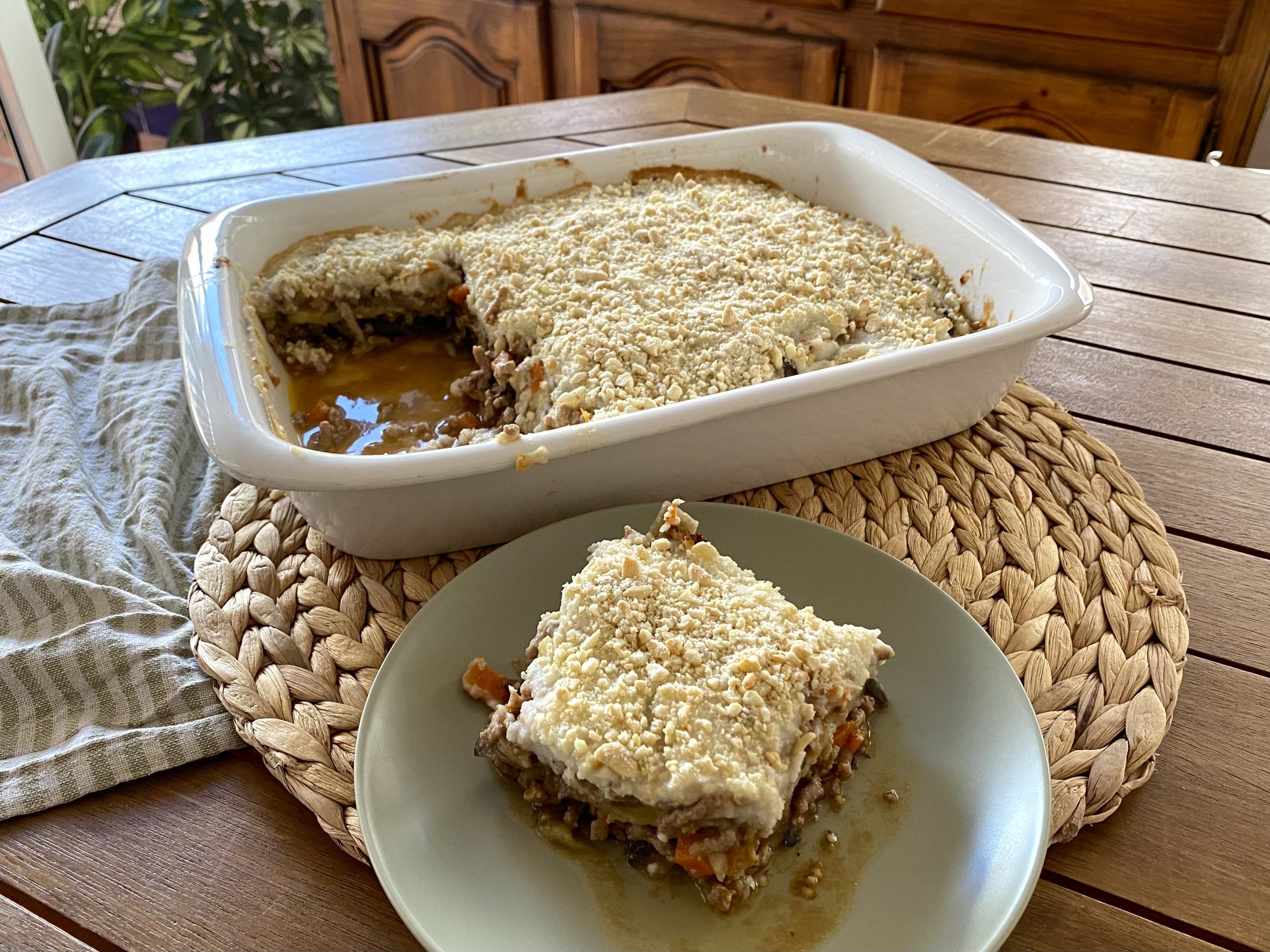 Musaka IBIONS, receta originaria de Grecia con ingredientes de la Dieta Mediterránea.