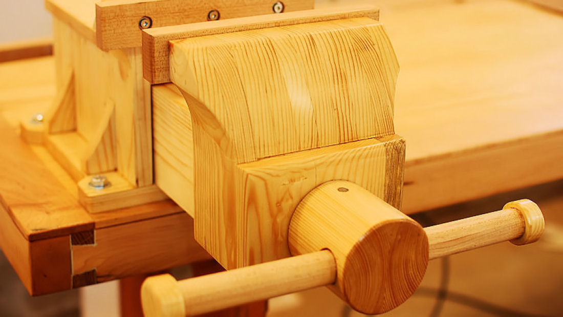 Don't buy a bench vise before reading these reviews. How To Make A Wooden Vise - IBUILDIT.CA