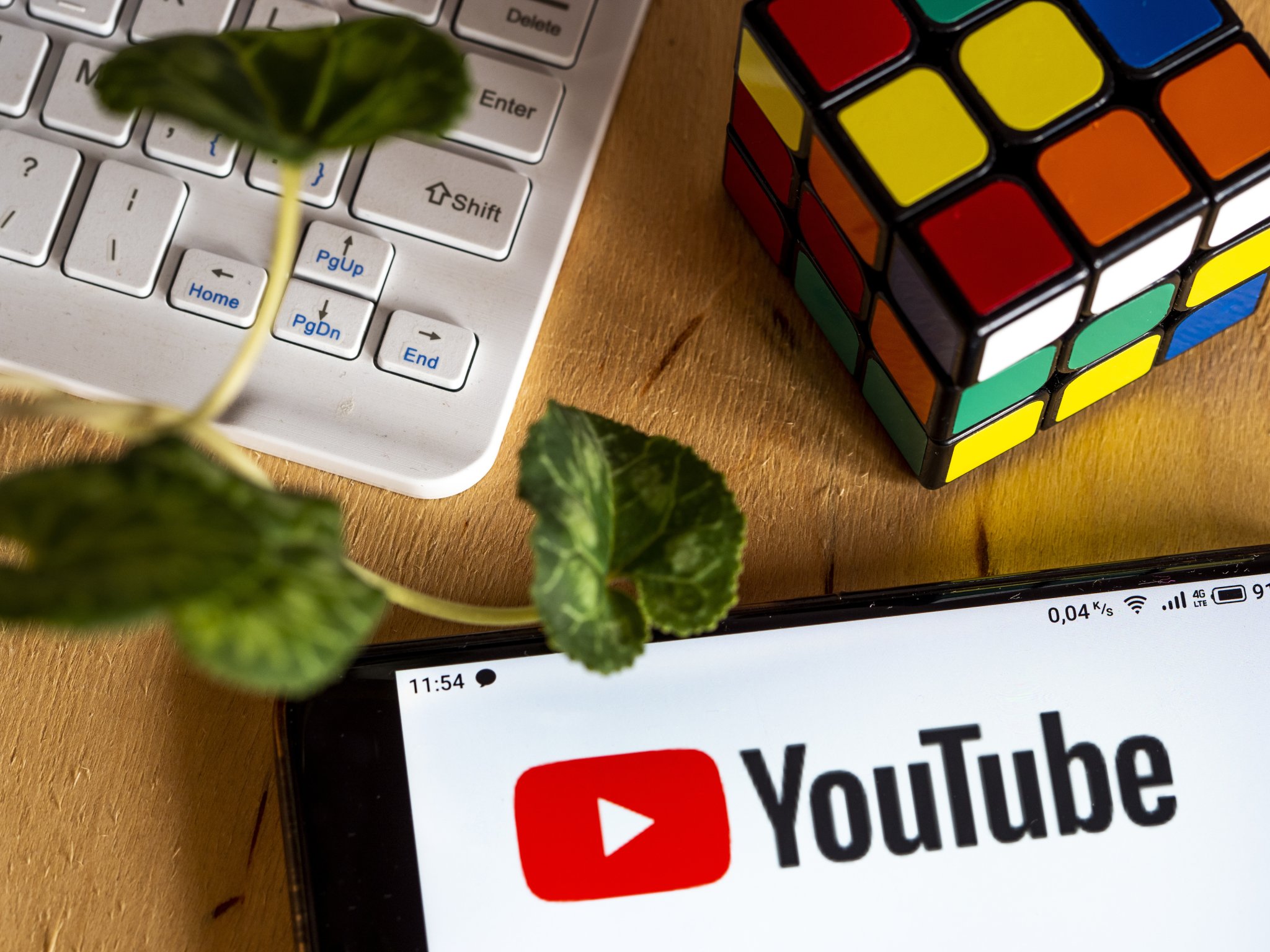 YouTube sees a decline in ad revenue, down 2.6 YOY Business News