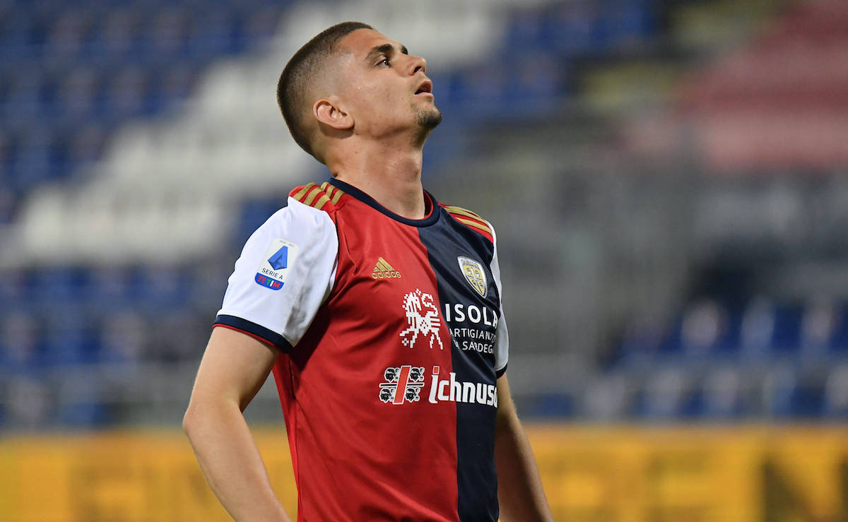 1 338 Razvan Marin Photos And Premium High Res Pictures Getty Images He has 35 yellow cards so far in his pro. 1 338 Razvan Marin Photos And Premium High Res Pictures Getty Images 38 Razvan Marin Cagliari remata al poste izquierdo remate con la derecha desde fuera del rea.