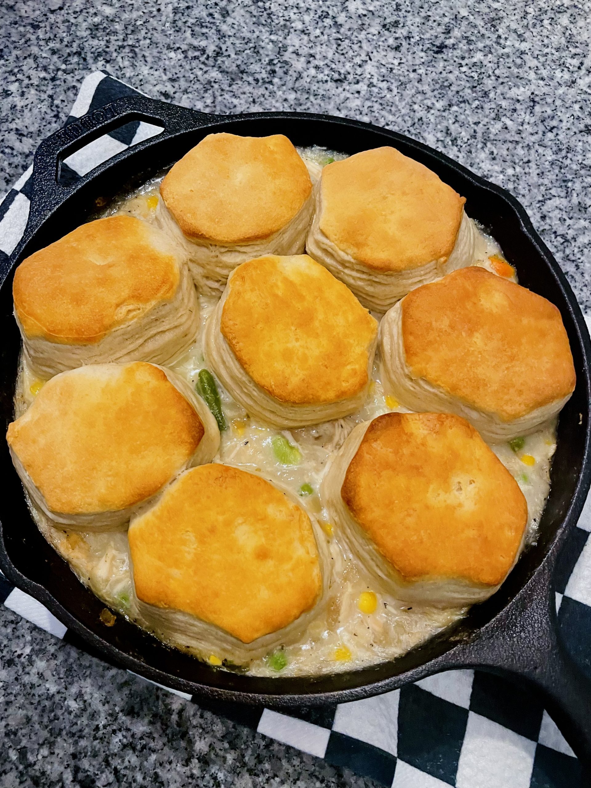 4 INGREDIENT CHICKEN POT PIE RECIPE - ERIN PERRY - ICE CREAM & NEON DREAMS