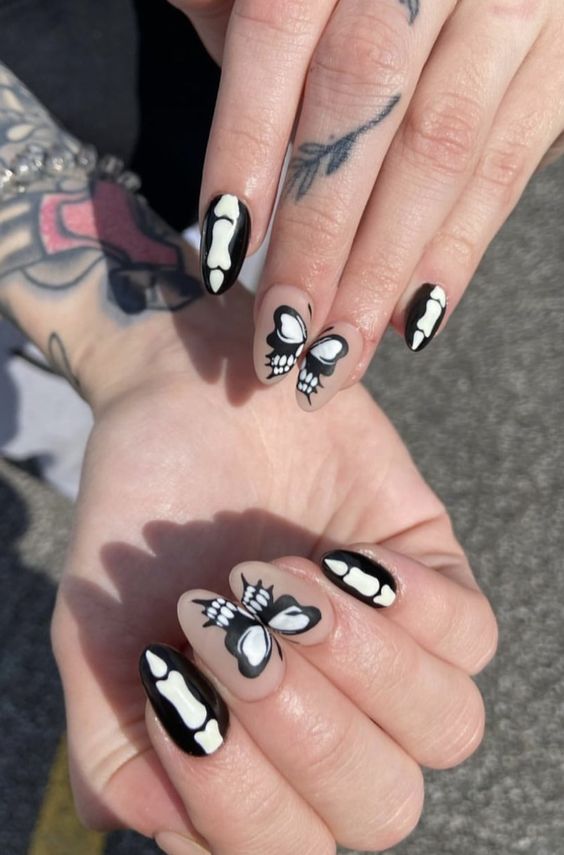The Ultimate Halloween Nail Inspiration