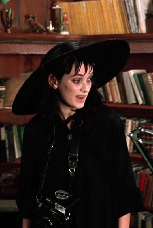 How to Get the Beetlejuice Aesthetic