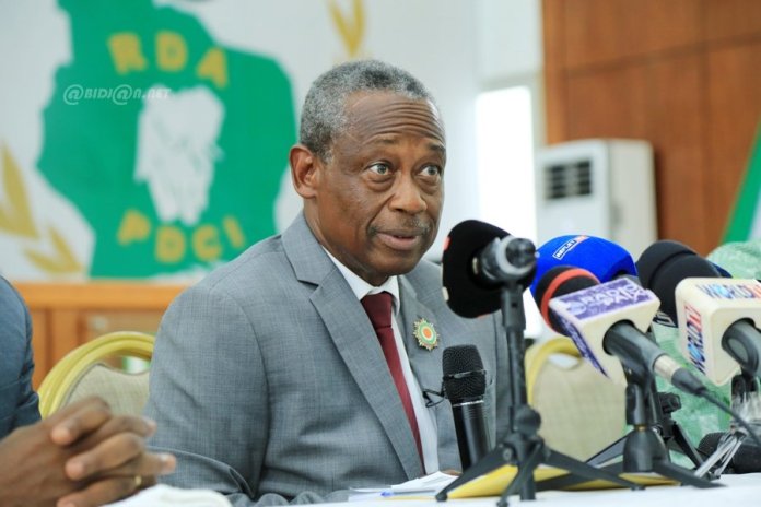 11 avril 2025 le porte-parole, du PDCI, Dr Bredoumy Soumaïla, au siège du parti à Abidjan-Cocody