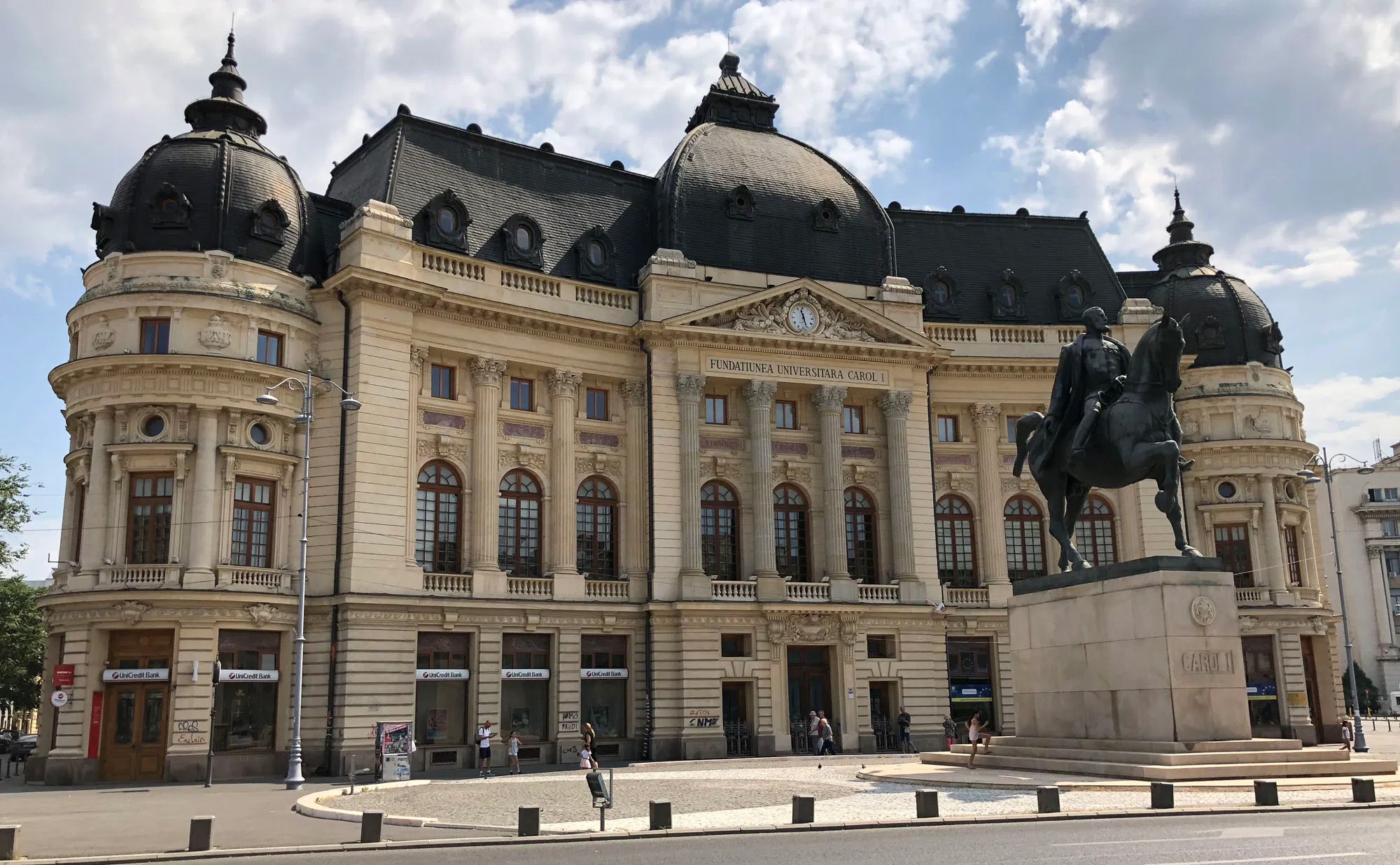 A walk through Bucharest