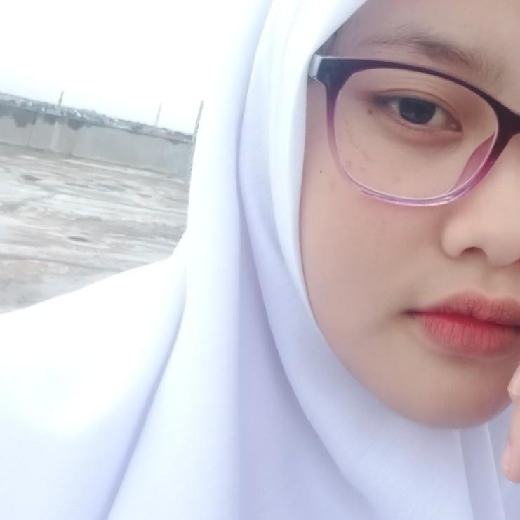 Karakteristik Dan Jenis Jenis Dari Tanah Liat Bentuklah tanah liat hingga menyerupai gelas.