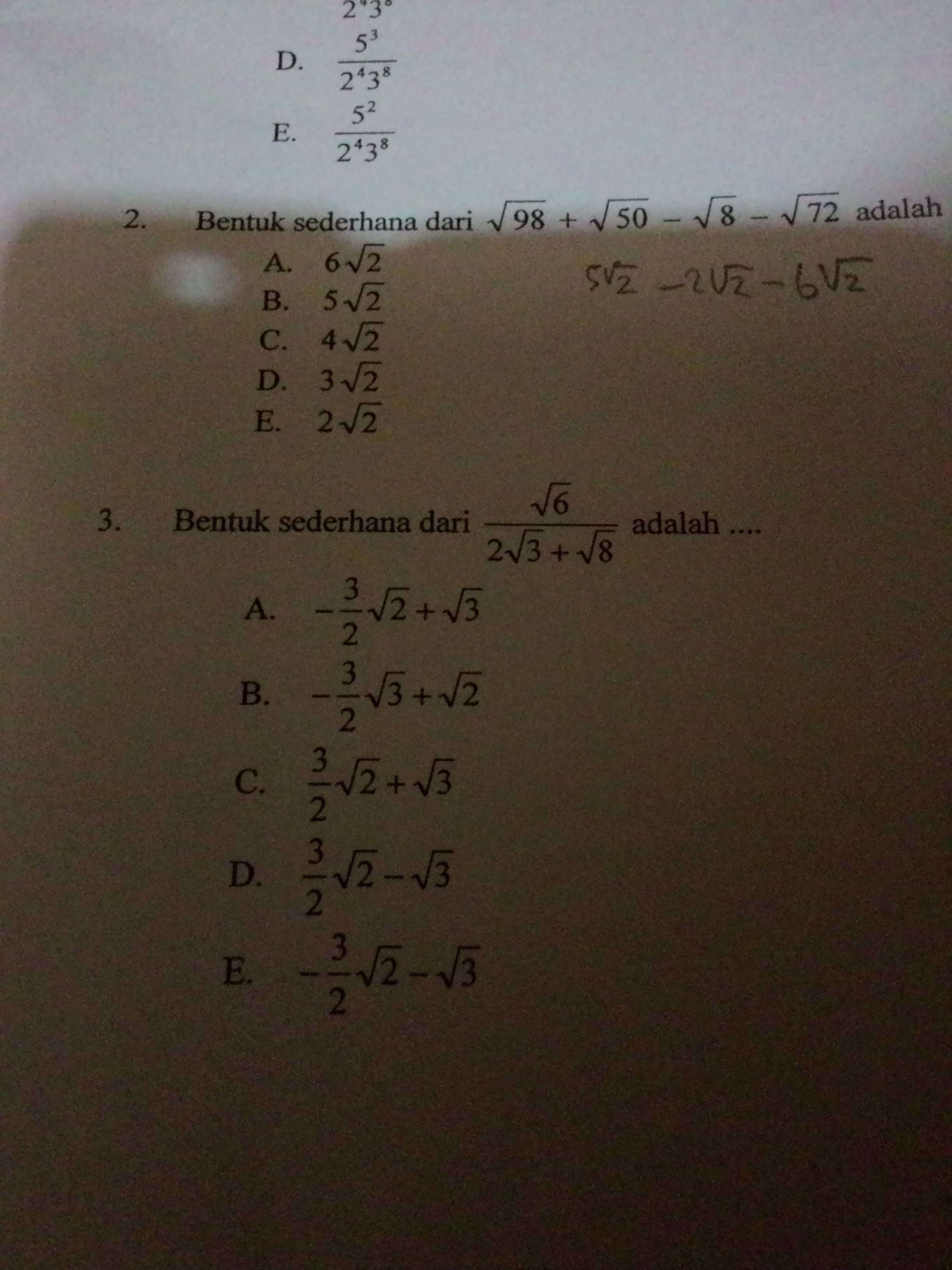 Karena diisi pasir hingga setengah bagian, maka tinggi pasir dalam wadah adalah setengah dari tinggi kubus, setengah dari 24 yaitu 12 cm. bentuk sederhana dari akar 6 per 2 akar 3 ditambah akar 8 ...