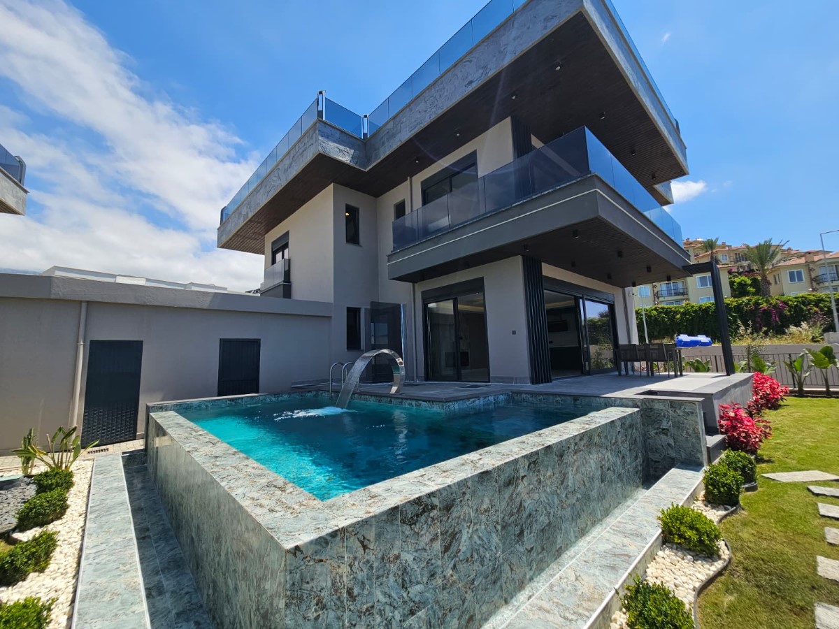 Luxury Sea View Villa for Sale in Alanya Kargıcak
