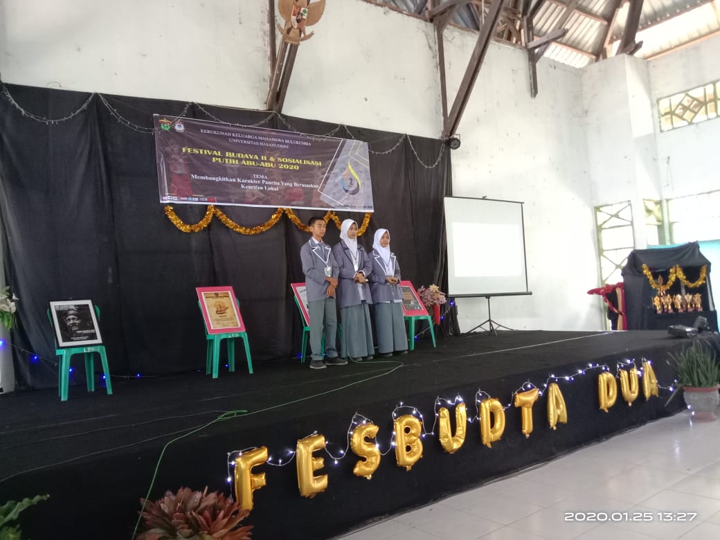 Lestarikan Budaya, KKMB Gelar Fesbudta II - Identitas Unhas