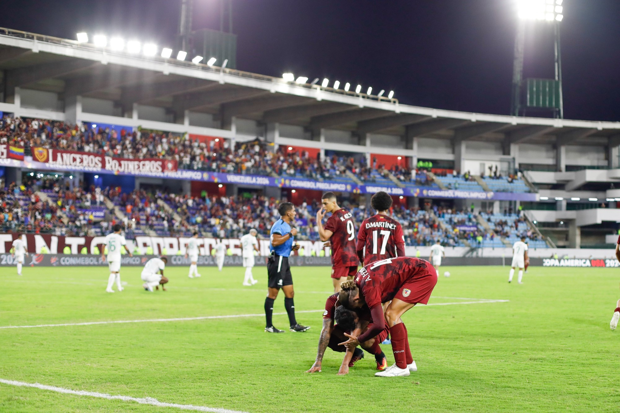 Venezuela empató 3-3 con Bolivia en el comienzo del Preolímpico.