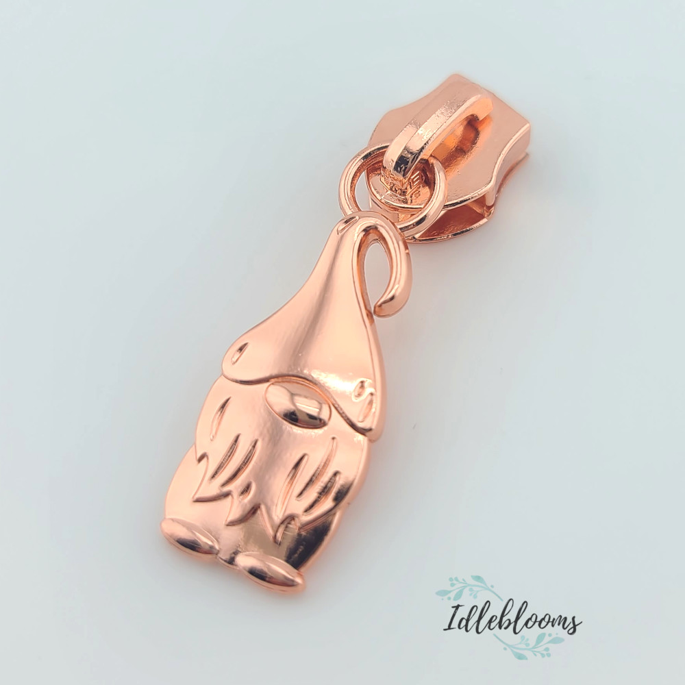 Gnome #5 Zipper Pull * Idleblooms