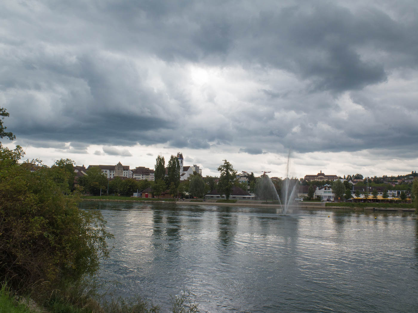 Aarau vom anderen Ufer aus gesehen