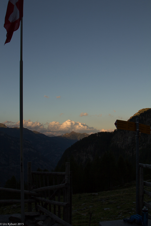 Abendstimmung vor der Hütte