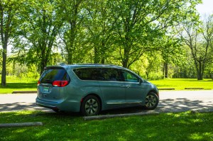 pacifica chrysler platinum hybrid quick take
